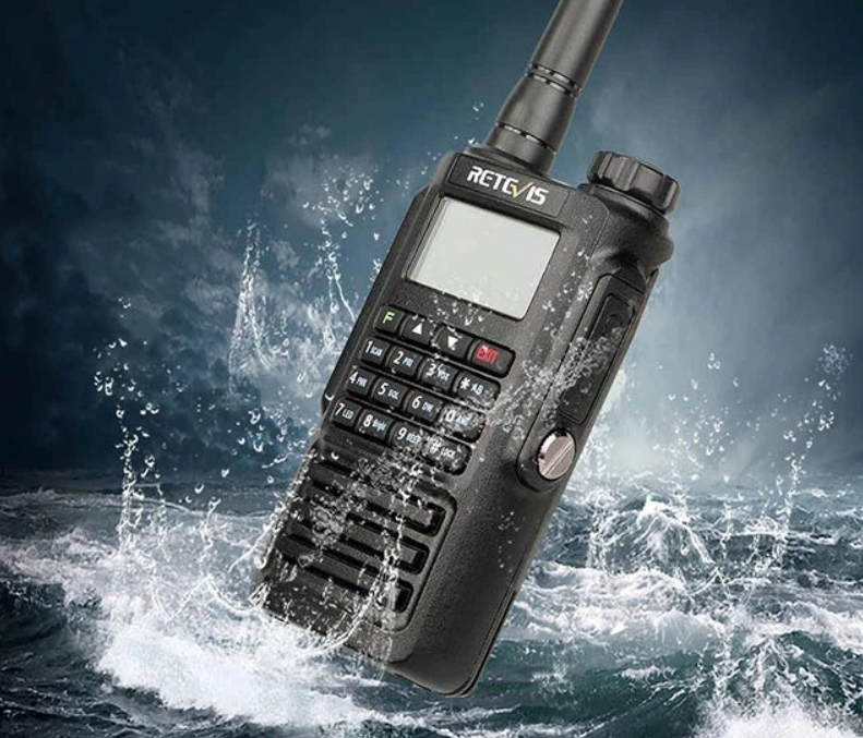 Bộ đàm chống nước- giải pháp tối ưu cho nhà hàng sân vườn, ngoài trời