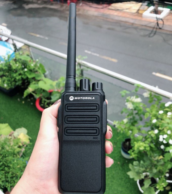 Các tiêu chí quan trọng khi chọn máy bộ đàm Motorola chính hãng