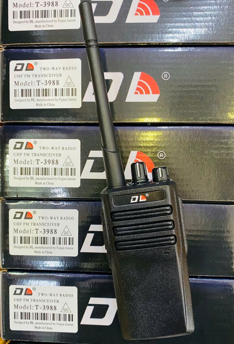 Ưu đãi cực lớn khi mua máy bộ đàm DL T-3988 tại Địa Long
